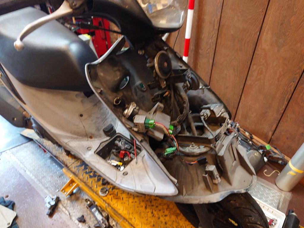 V125の盗難いたずらキー交換