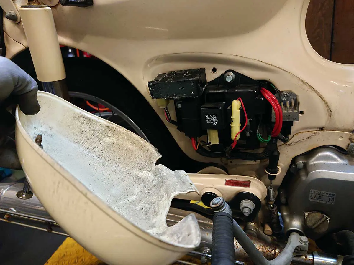 マニュアル】旧型スーパーカブ系（リトルカブ対応）のバッテリー交換