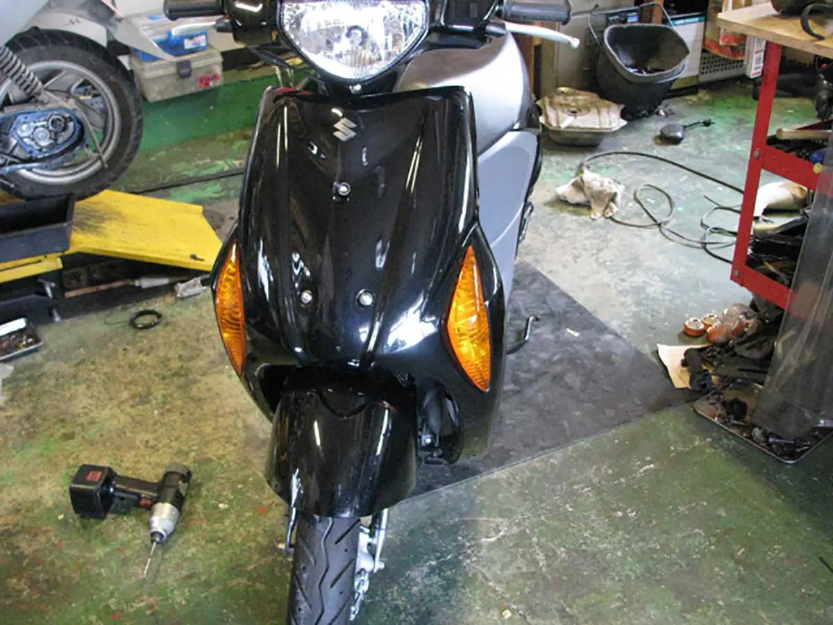 マニュアル】レッツ5のフロントカバーを開けて電装系パーツ郡を確認