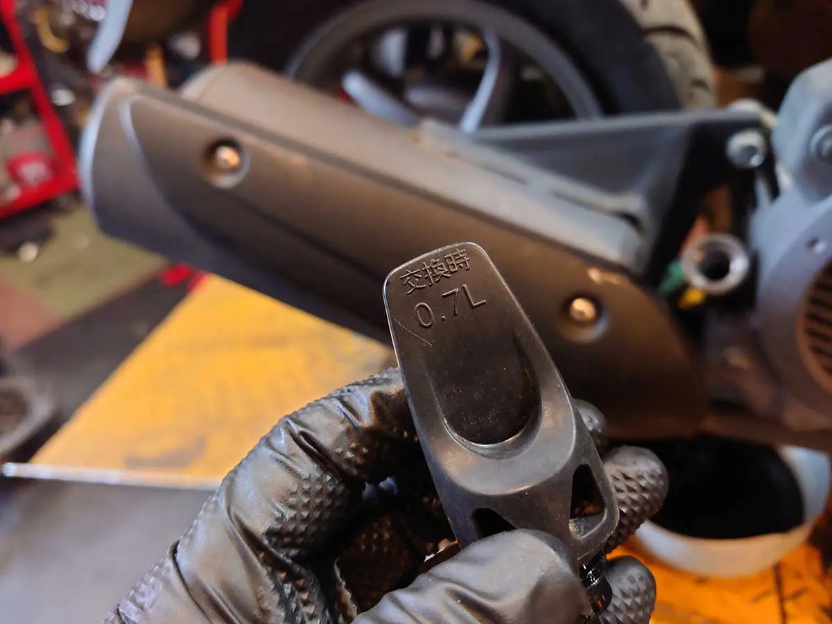 マニュアル】燃費向上△エンジン長持ちのコツ！リード110のオイルをDIY