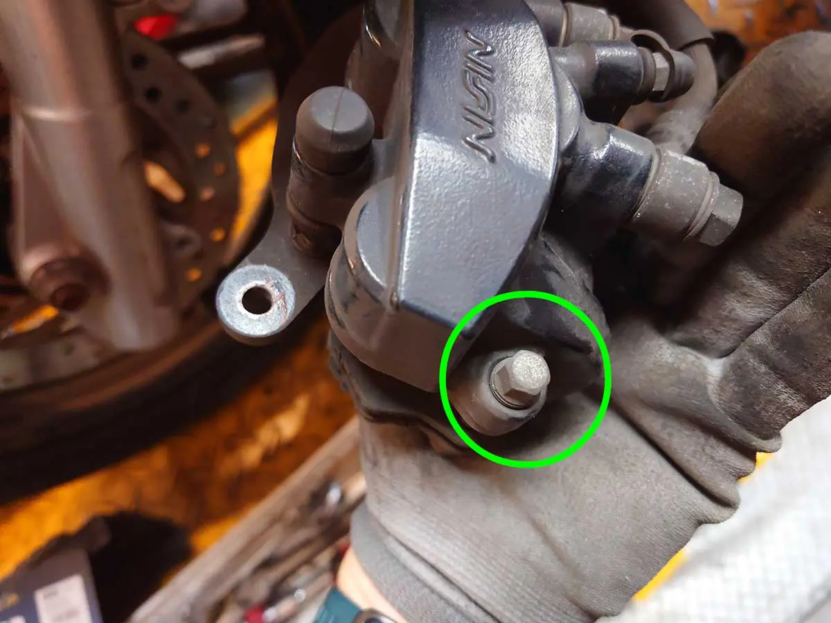 マニュアル】PCX125のフロントブレーキパッド交換方法を格安DIY！自分