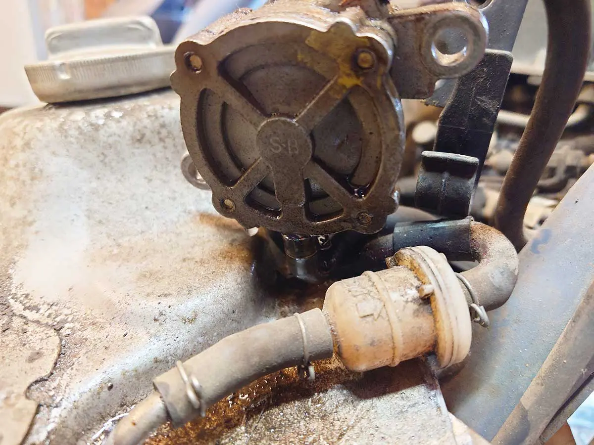 スーパーディオ　AF27 吹け上がり悪いです なんと！スーパーディオが吹けない原因が燃料ポンプのネジ緩みだったと