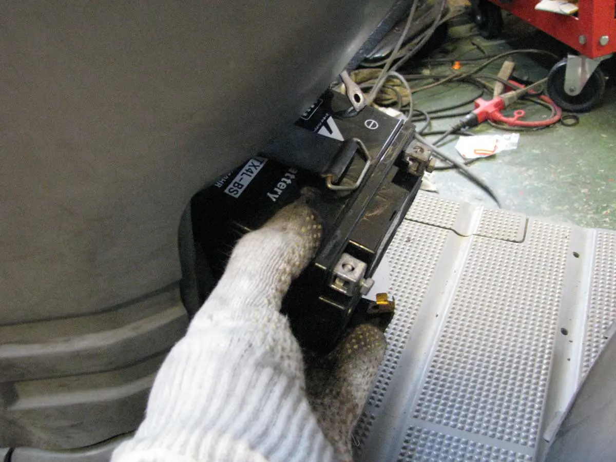 マニュアル】セル始動を復活させる！ギア（2スト）のバッテリー交換