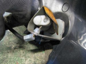 ライブディオのキーなしでシートを開ける方法