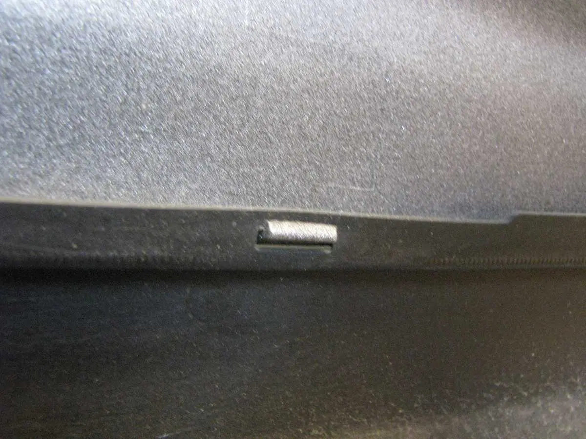 ジョグ(SA01J系)のボディカバー脱着法