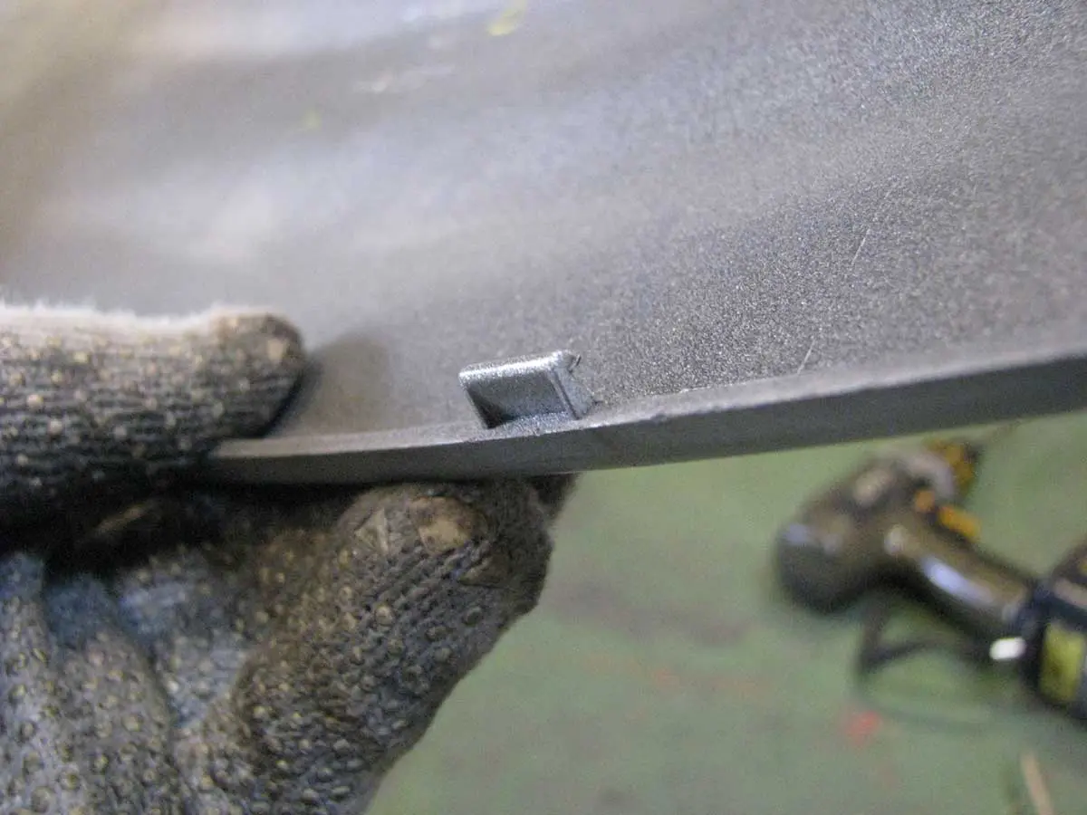 ジョグ(SA01J系)のボディカバー脱着法