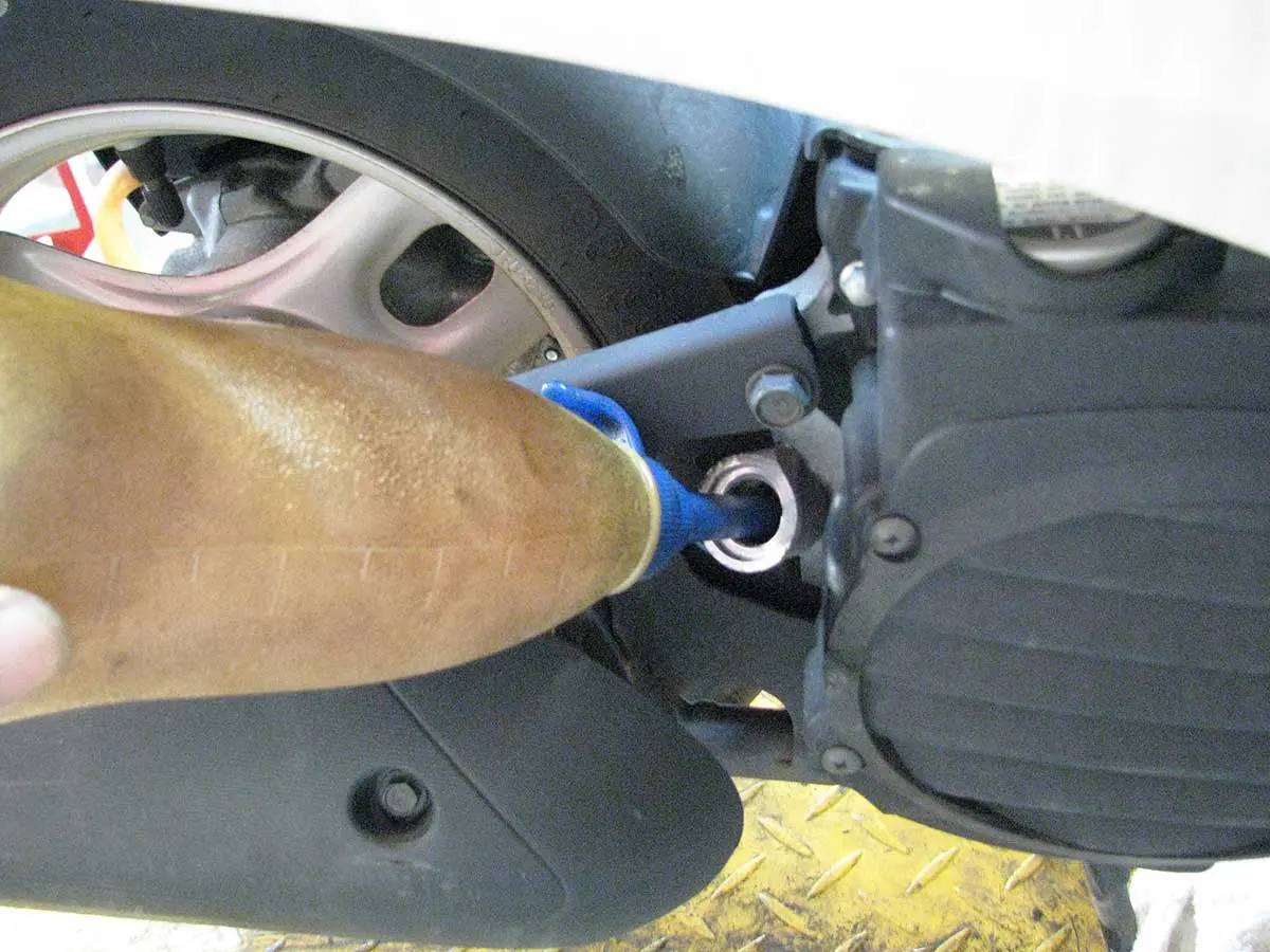 マニュアル】水冷エンジンのスクーピー（AF55）はオイル交換サイクルは