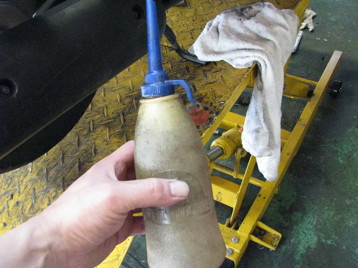 マニュアル】水冷エンジンのスクーピー（AF55）はオイル交換サイクルは