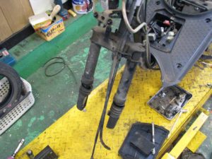 トゥデイのフロントフェンダー脱着法